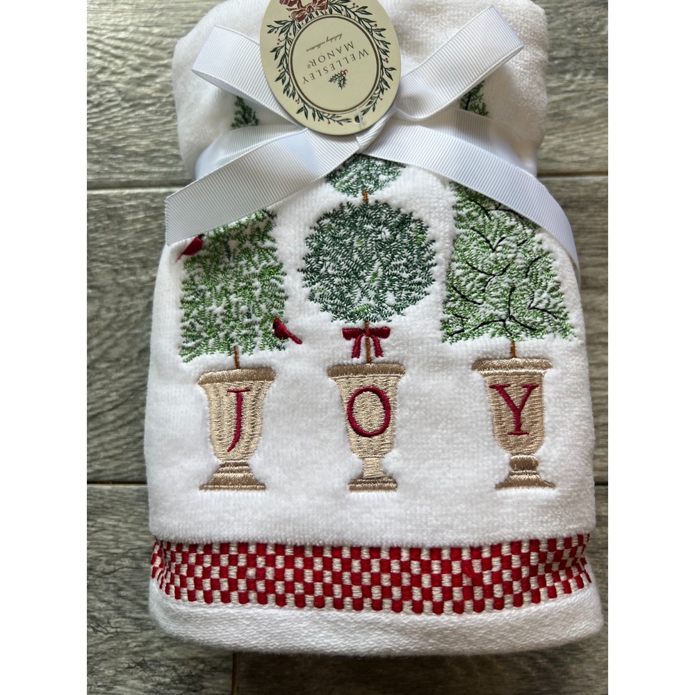 Wellesley Manor Hand Towels Set of 2 Holiday Collection Red Ribbon NWT Trees JoY